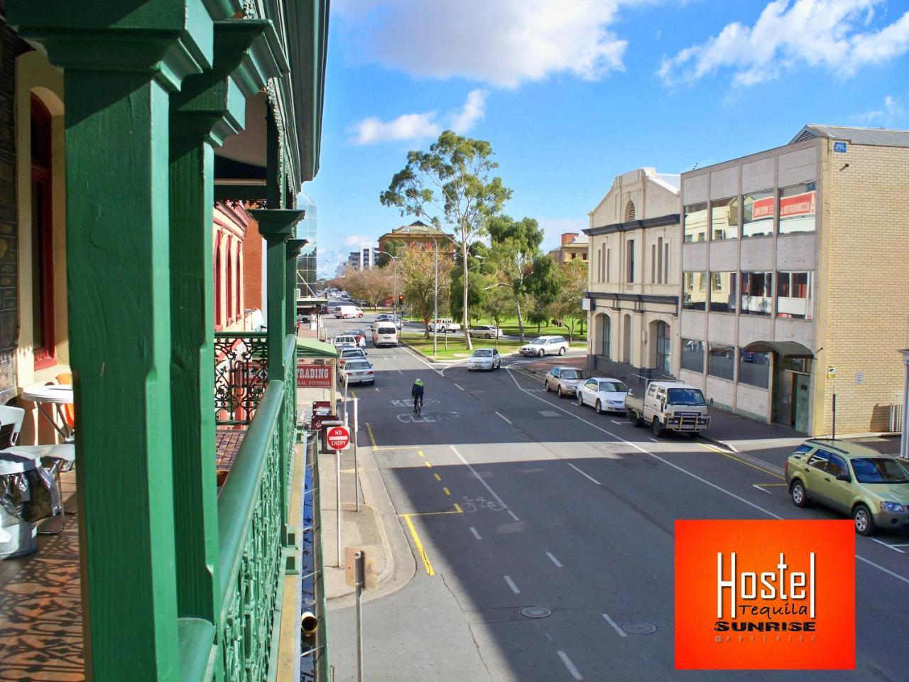 Tequila Sunrise Hostel Adelaide Exterior foto